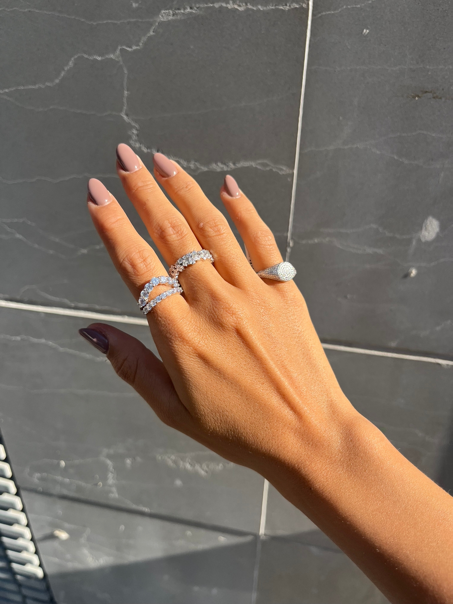 טבעת כסף כפולה בשיבוץ זרקונים – תמונה 2